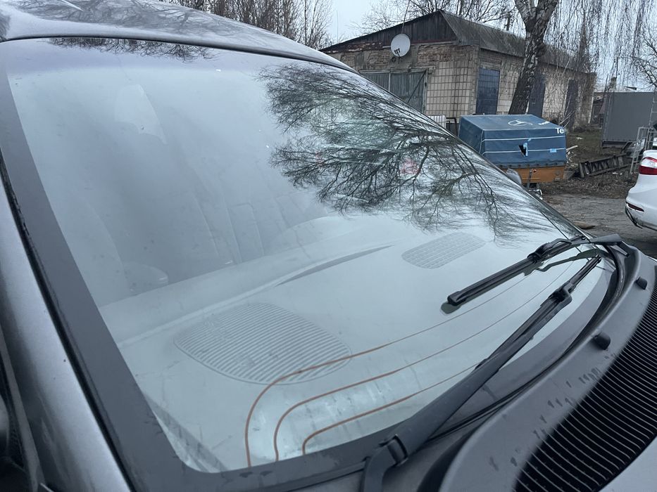 Крайслер Ram van автомат додж вояжер