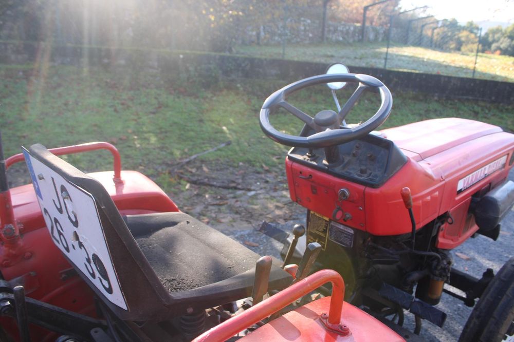 Vendo Trator Yanmar YM186D Diesel  - Tração Simples (Preço Negociável)
