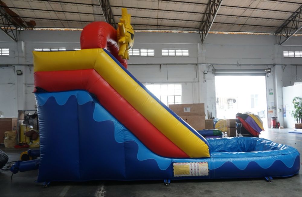 Insuflável escorrega de água - PVC - novo