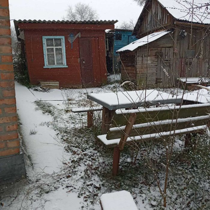 Продам 15 соток з будинком м. Ромны