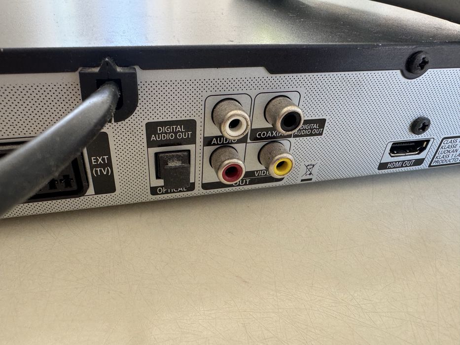 Samsung DVD-1080P8 + oryginalny pilot