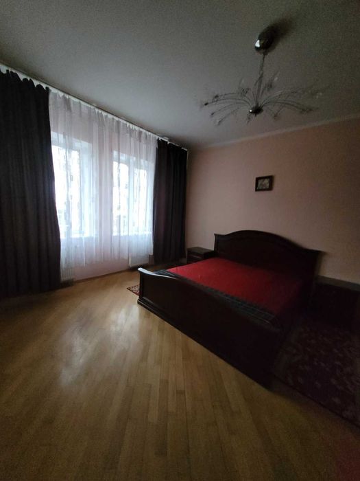 Сдам 2к Голосіївський р-н вул Жилянська буд 30-А