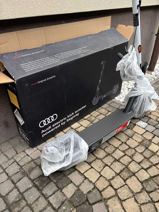 Hulajnoga elektryczna Audi