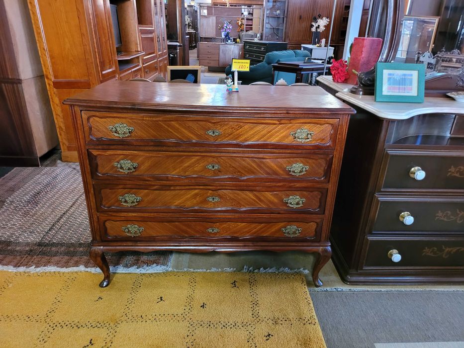 Cómoda antiga estilo Queen Anne - Bom estado geral