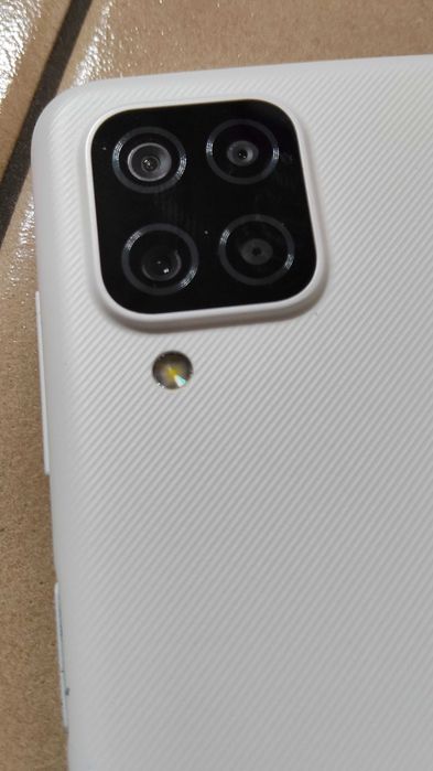 Samsung Galaxy A12 branco como novo