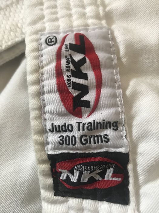 Kimono mini com cinto.