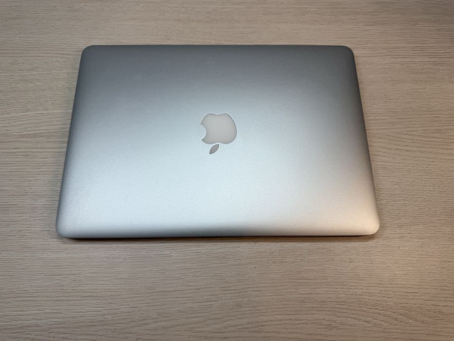 MacBook Pro 13" Retina i5 512GB SSD + комплект аксесуарів