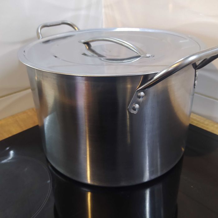 Zestaw fajnych garnków duże romziary 5 8 10 i 12 litrów gaz indukcja