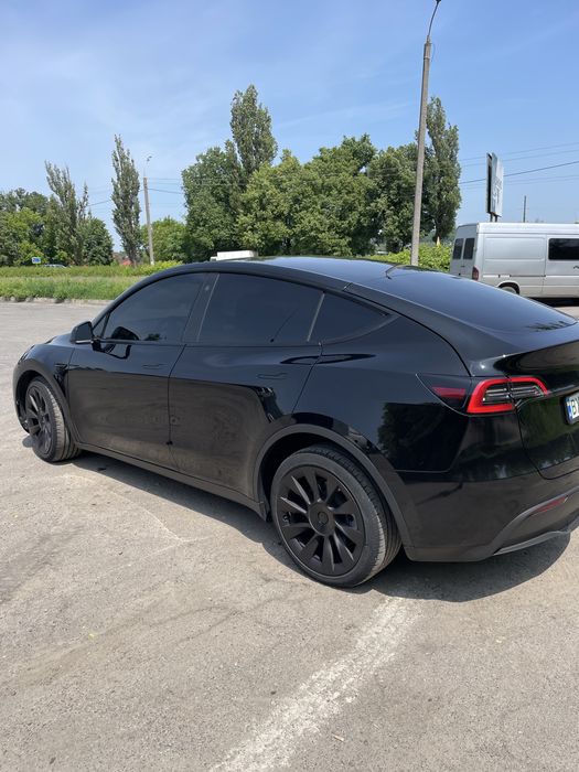Продам Tesla Y 2022