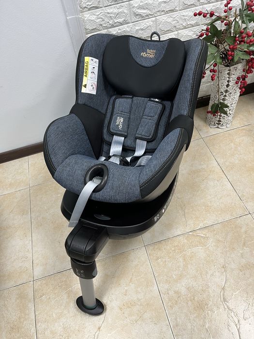 Автокрісло 360 Britax Romer Dualfix 2R Група 0+1 (0-18кг)