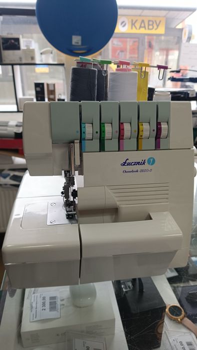 Швейна машинка (оверлок) Lucznik 820 D-5
