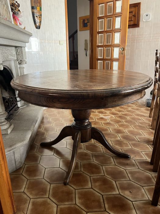 Conjunto mesa e 4 cadeiras