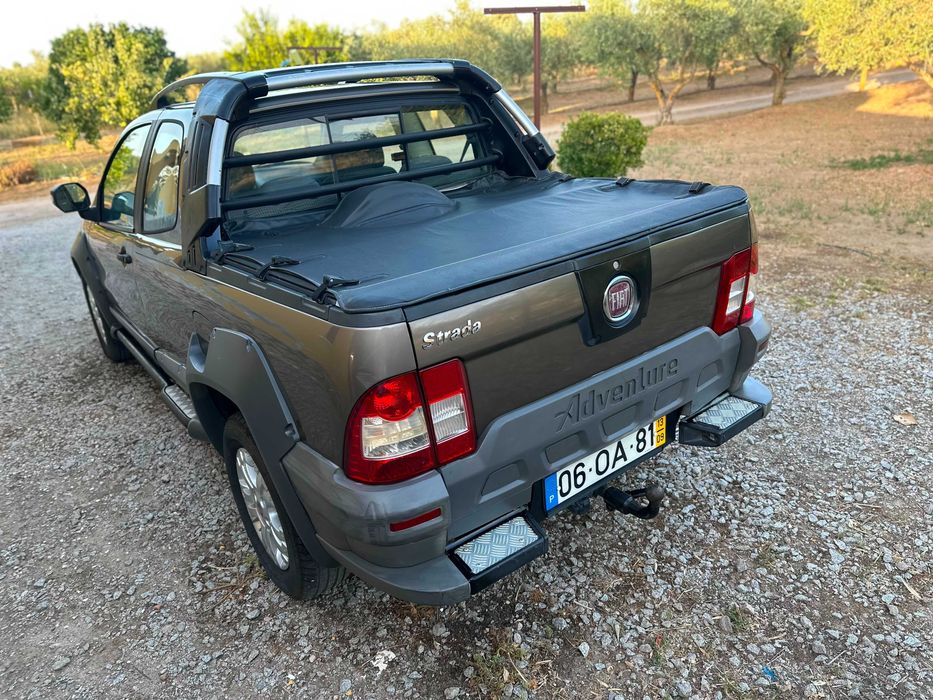 Carro em óptimo estdo tando de interior como de exterior...