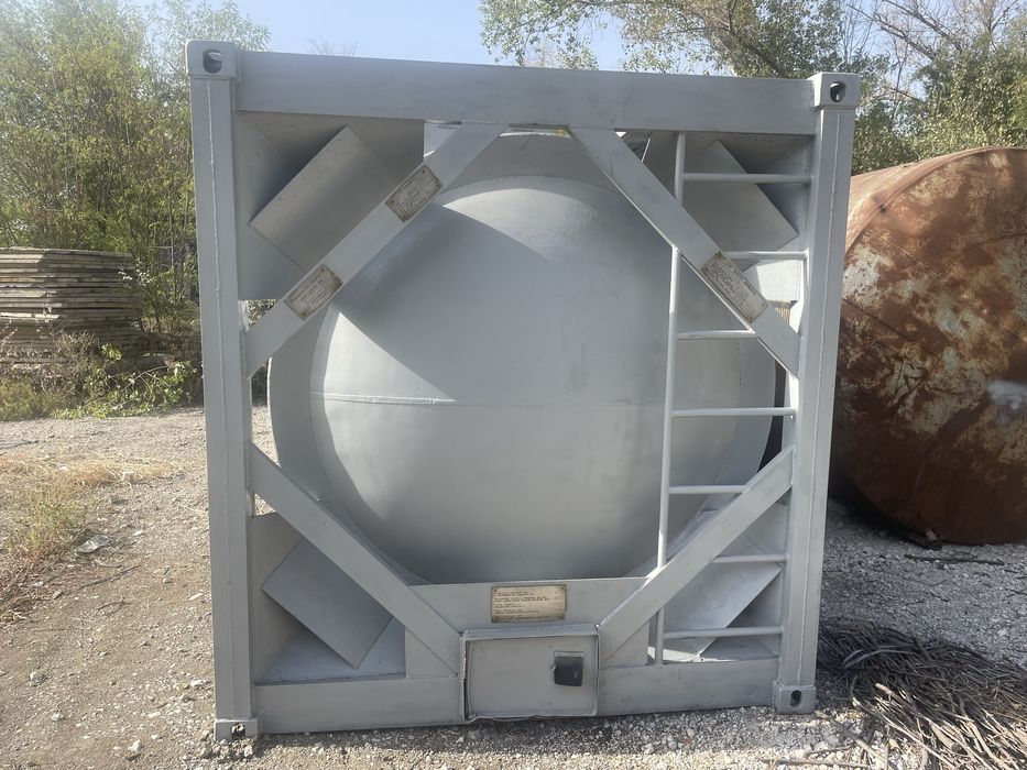 Цистерна-танк  контейнер бочка емкость  для КАС, Дт и др