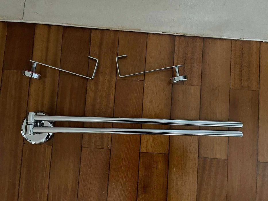 Toalheiro giratório wc com aplique