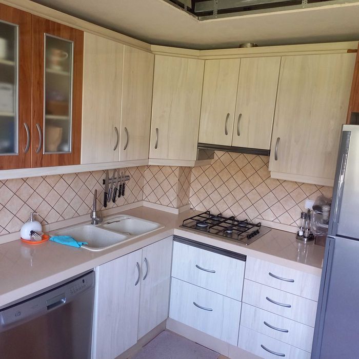 Продам трикімнатну квартиру с.Ралівка