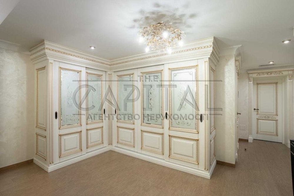 Продаж VIP будинку серед сосен у Стоянці/Басейн/Автономний/Закритий КГ