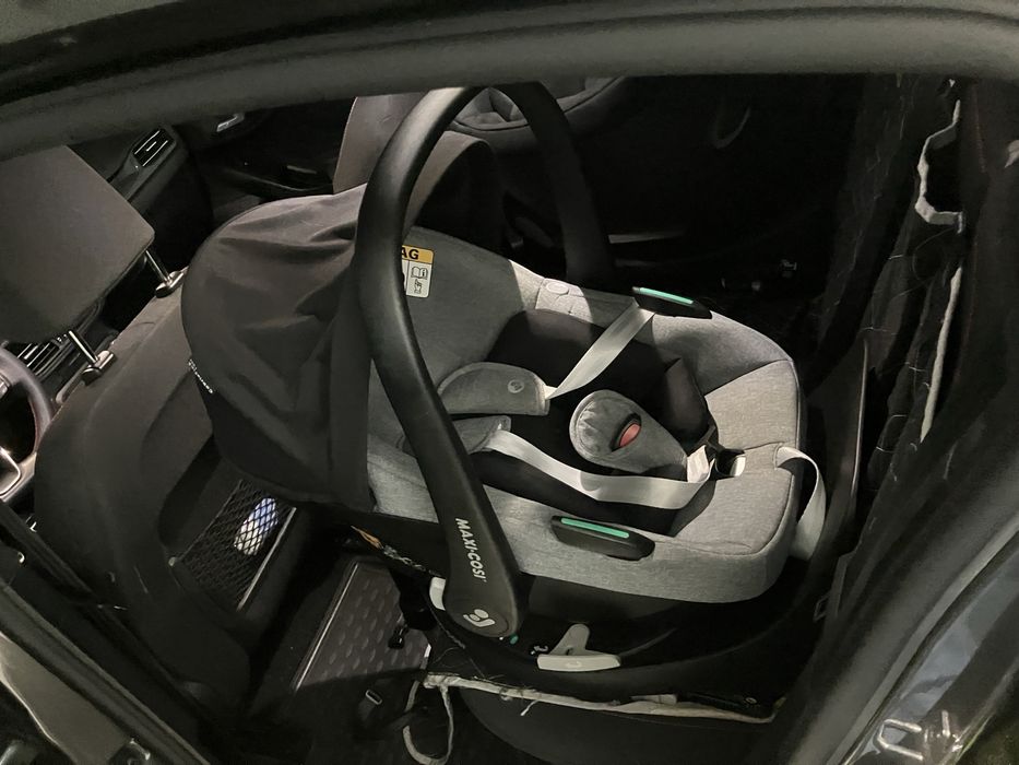 Carrinho Maxi Cosi zelia + base 360