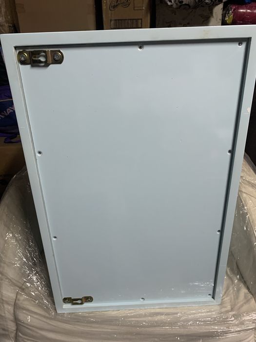 2 estantes azuis lacadas