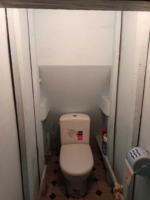 +Продам часть  дома  ул. 12 Апреля район Набережной 32000 дол.