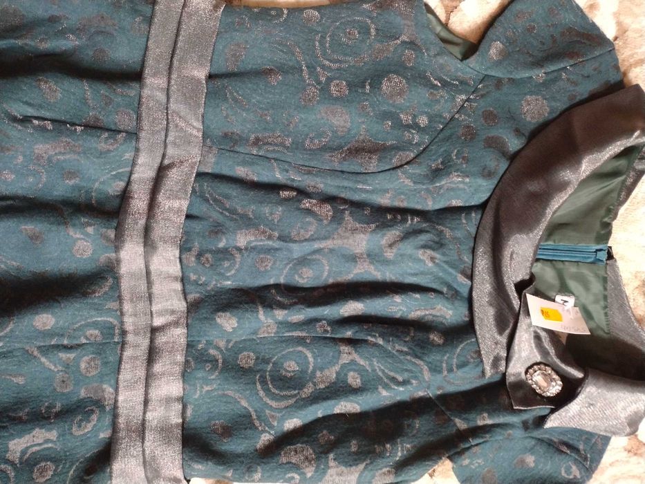 Sukienka elegancka jak nowa.