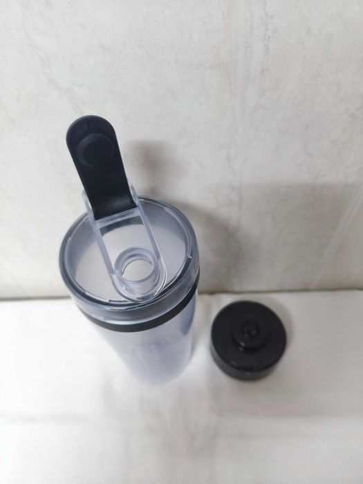 Mini liquidificadora a pilhas