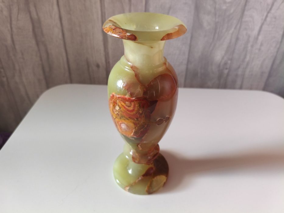 Wazon i figurka słonia z onyksu pakistańskiego