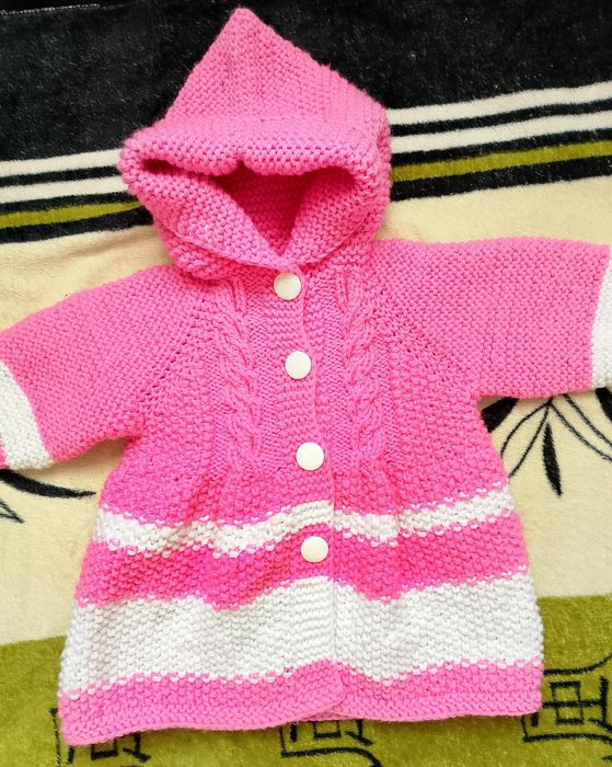 Елегантний в'язаний кардиганчик для дівчинки