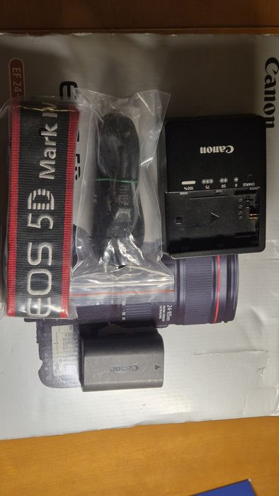 Canon 5D Mark IV + 2 baterie + karta CF 32GB