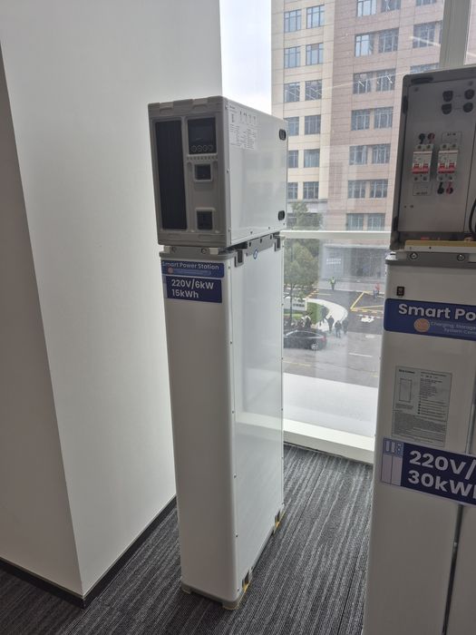 Magazyn energii 15,36 kWh + inwerter 6 kW – Blue Carbon