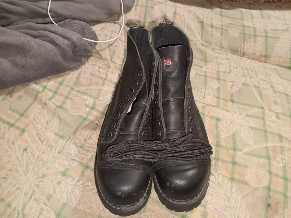 Берцы grinders в хорошем качестве и состоянии носок металл