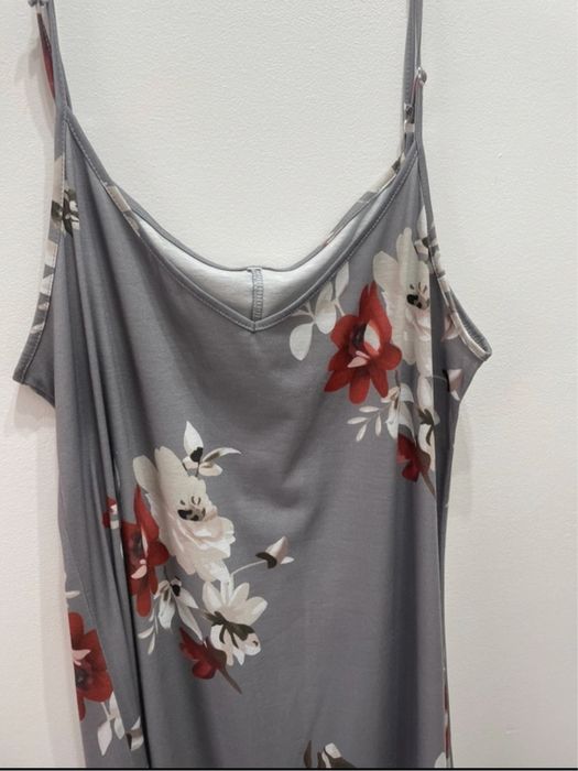 Vestido midi de alças