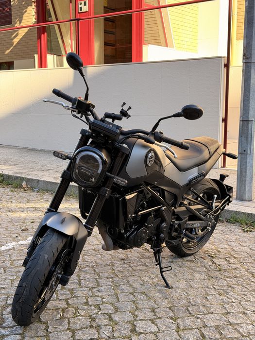 Benelli Leoncino 250