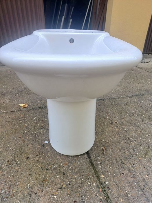 Vendo sanita e bidé completamente novo preço  imbatível