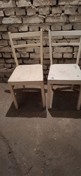 Sprzedam  krzesła z lat 60