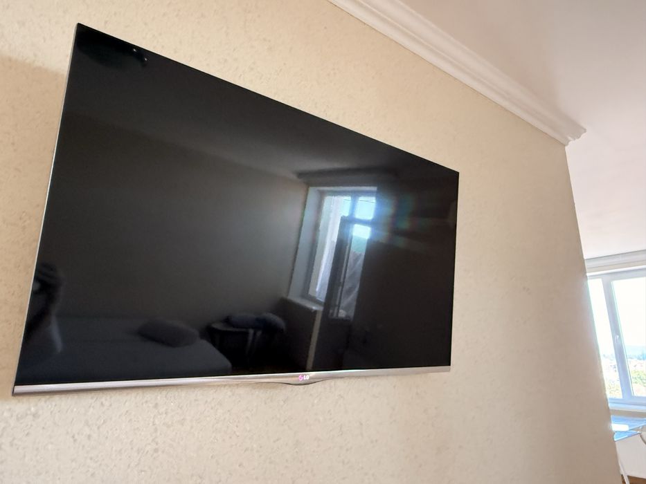 Телевізор  LG 40UB800V Smart TV