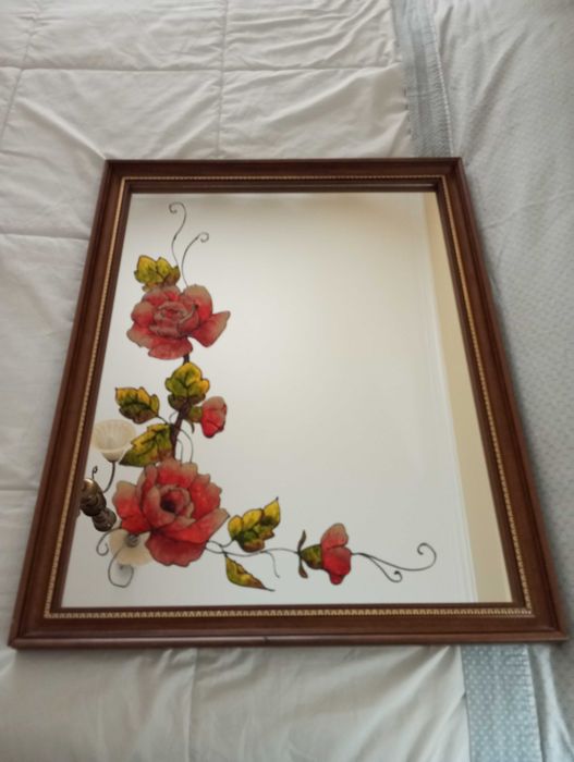 Espelho com moldura e Pintura vitral