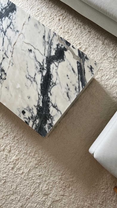 Mesa de centro em mármore pele de tigre - design elegante