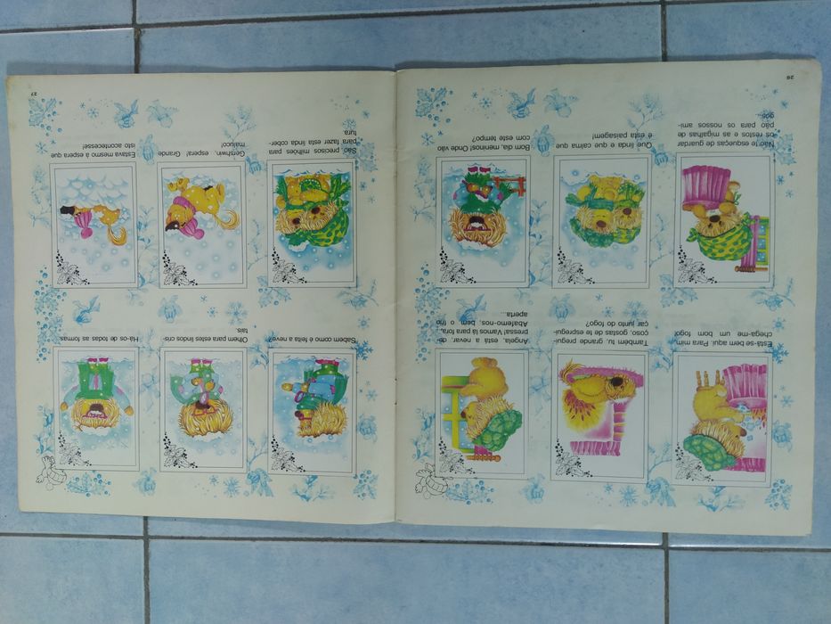 Caderneta de cromos completa "Woofits as quatro estações"