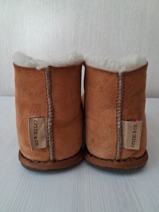 Тапочки уги з натуральної овчини Celtic&Co