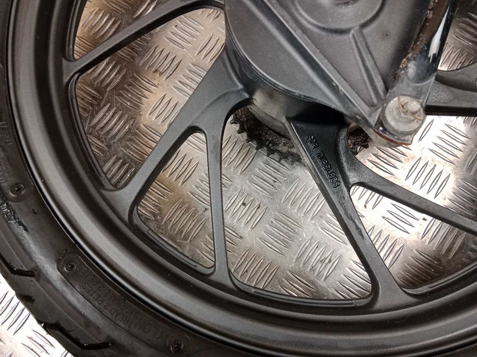 Honda CB 125 F Koło Tył Tylne Felga Tylna + Opona 15-20