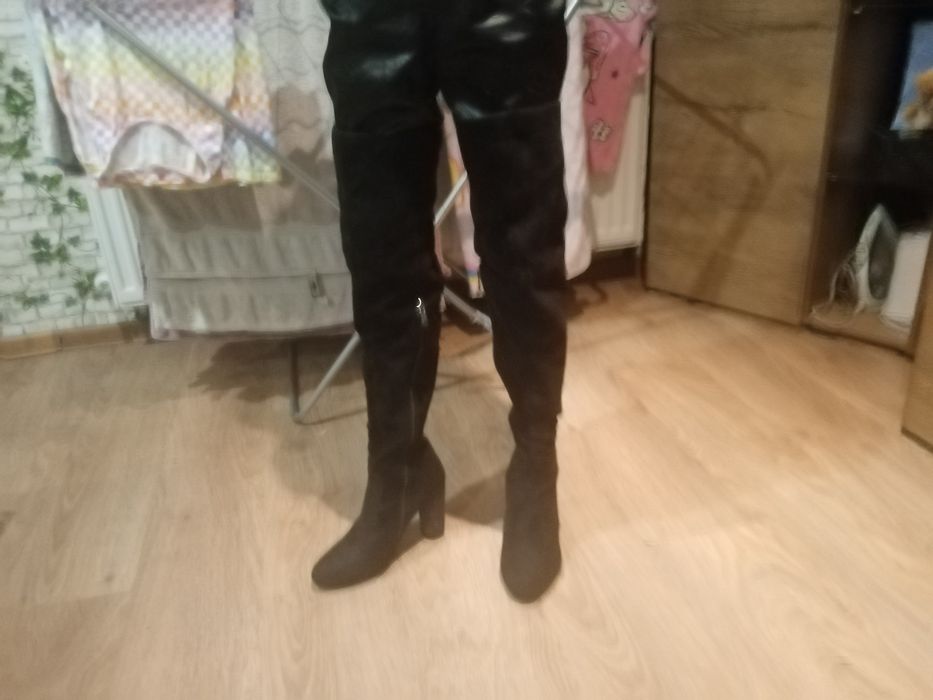 Kozaki na opcasie do kolan