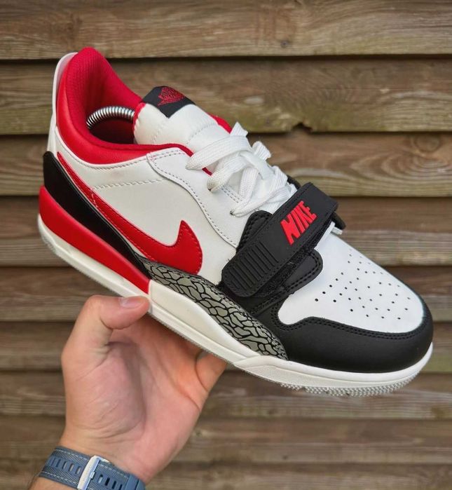 Кроссовки мужские Nike кожа натуральная Найк белые с красным