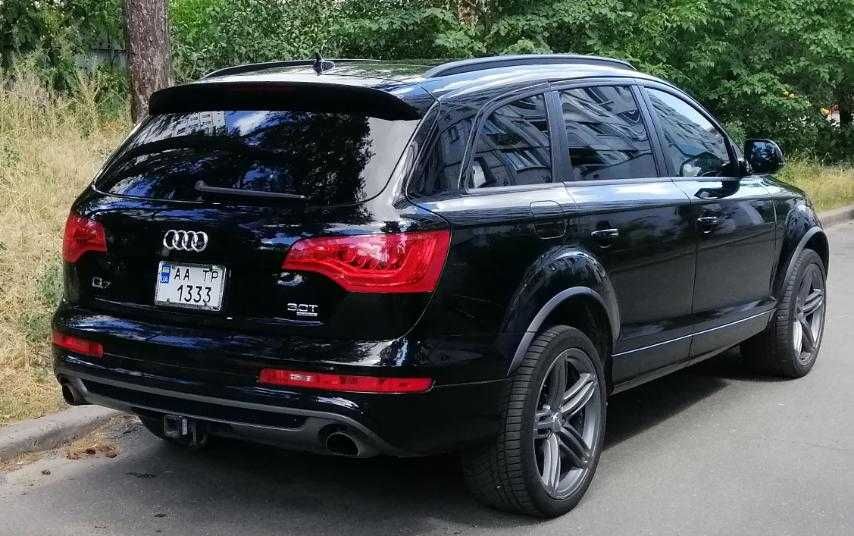 АВТО Audi Q7 2015