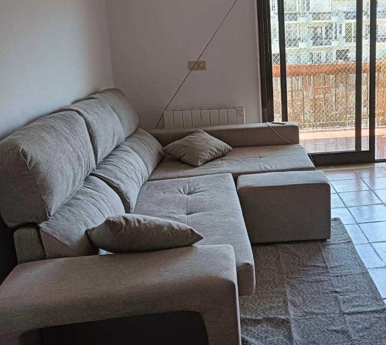 Sofá com chaise long