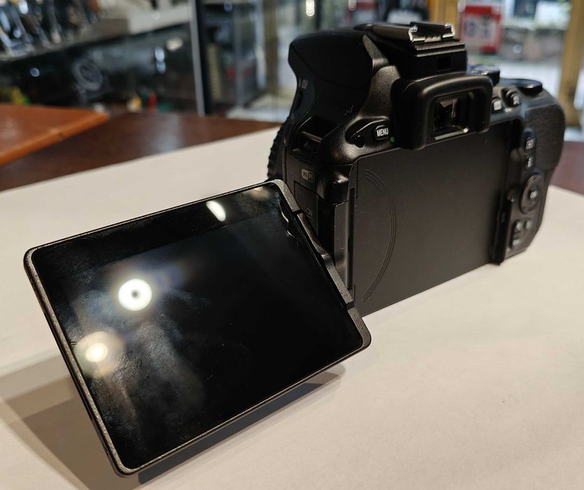 Nikon D5500/ Bateria+ładowarka/ Świetny stan/ Shutter 20011/ Warto!