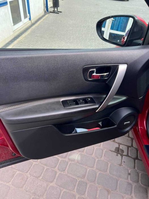 Nissan Qashqai 2.0 бензин 2013 року