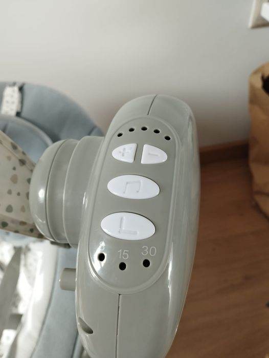 Cadeira de balanço automática CHICCO