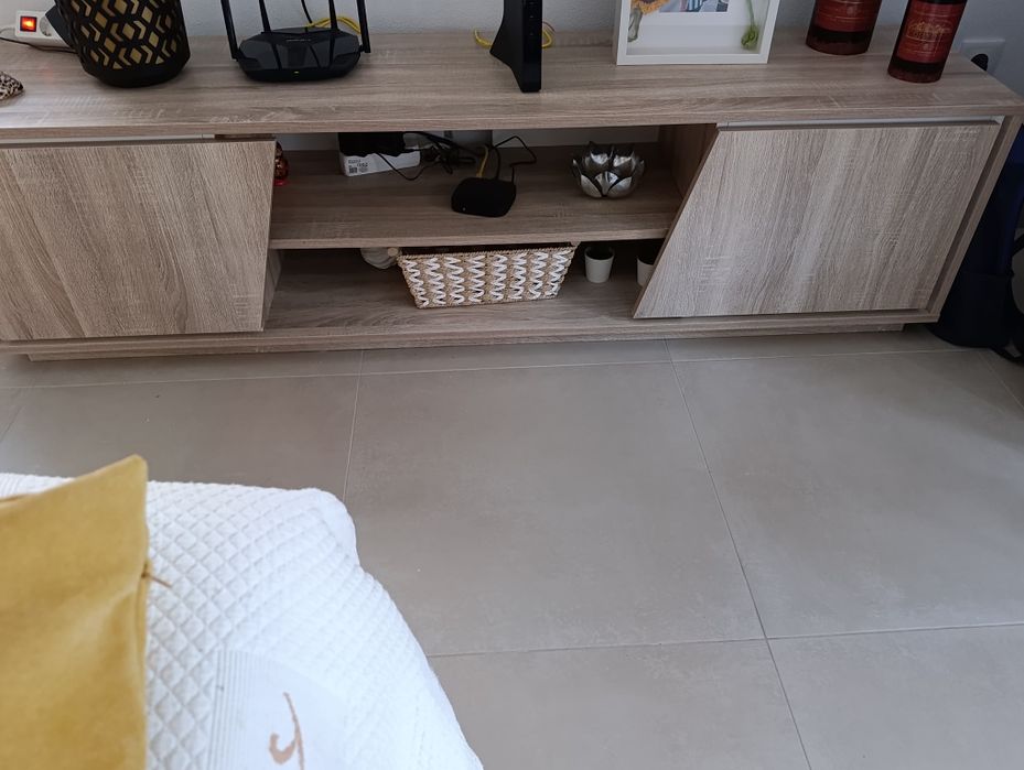 Móvel TV como novo