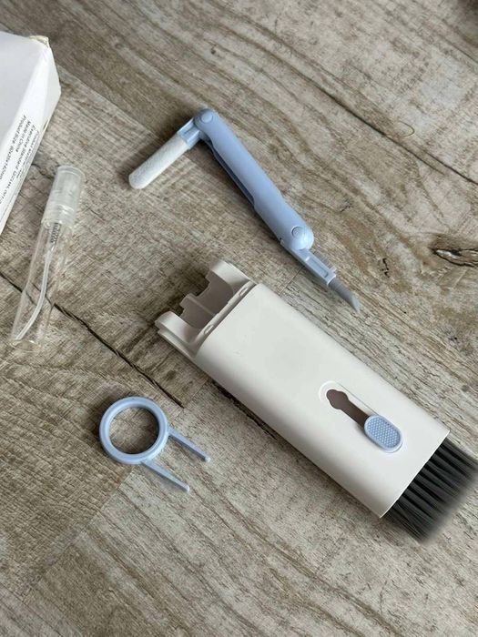 Набір для чищення комп‘ютера клавіатури навушиків 7в1